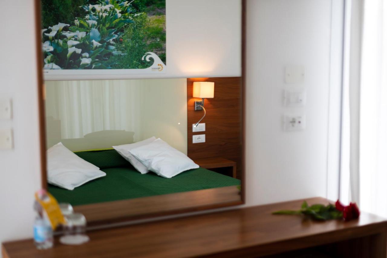 Hotel President Бібіоне Екстер'єр фото