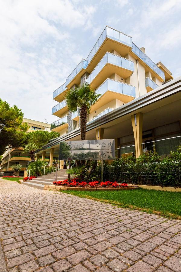 Hotel President Бібіоне Екстер'єр фото