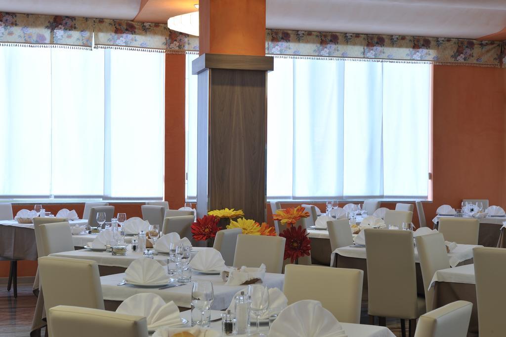 Hotel President Бібіоне Екстер'єр фото