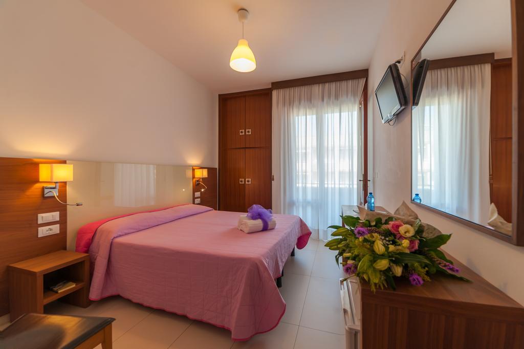 Hotel President Бібіоне Екстер'єр фото