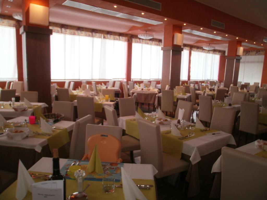 Hotel President Бібіоне Екстер'єр фото