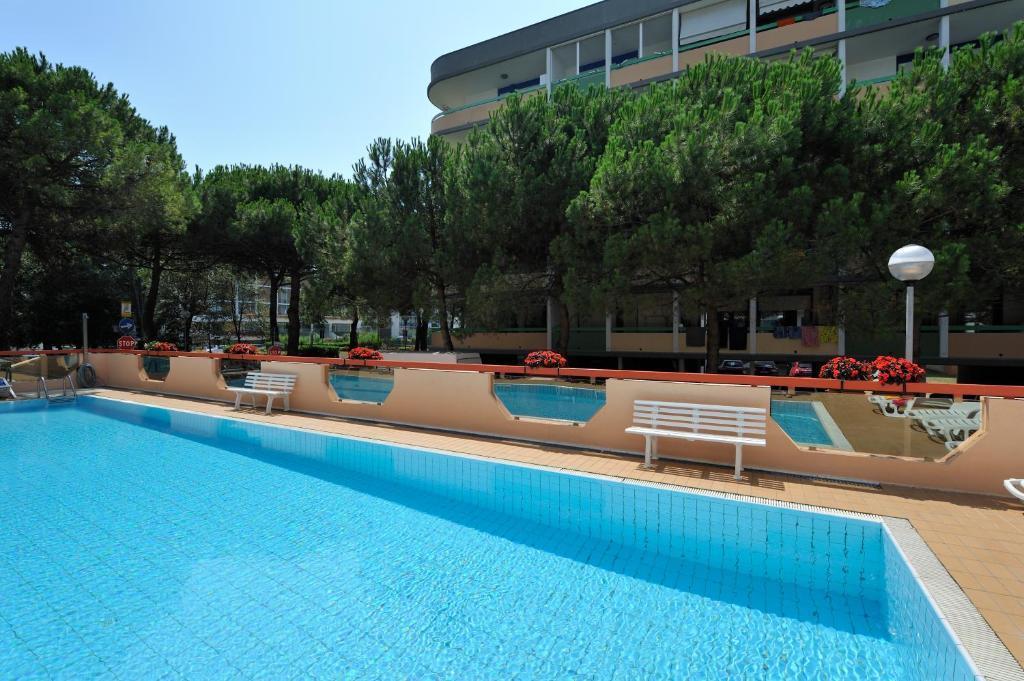 Hotel President Бібіоне Екстер'єр фото